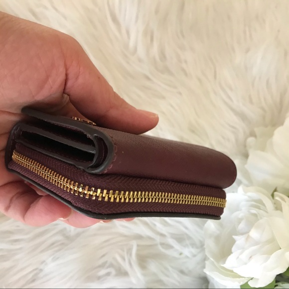 Michael Kors carryall card case merlot wallet - Picture 3 of 7